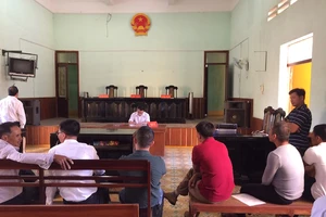 Không thể mở phiên tòa vì chủ tọa vắng mặt 