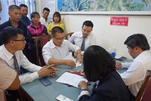 Vụ chánh án bị 'vịn' lại họp: Tòa đã có thẩm phán dự khuyết