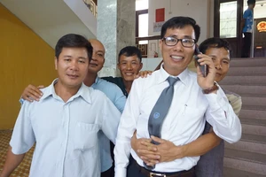 Chấn động phiên tòa, cả 5 bị cáo được trắng án