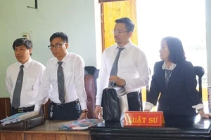Vụ củi khô: 4 luật sư yêu cầu được tham gia giám đốc thẩm 