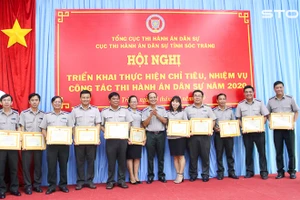 Phải cấn trừ tiền bảo hiểm vì không tự nguyện thi hành án