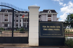 Thêm một bị án đến tòa Bình Phước uống thuốc tự tử
