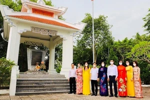 Sở Tư pháp tỉnh Tuyên Quang dâng hương tại Khu di tích lịch sử Bộ Tư pháp