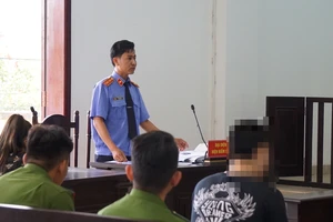 Viện kiểm sát rút kinh nghiệm vụ án cô giáo nhận tiền, hứa xin việc giúp