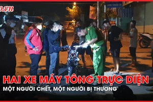 2 xe máy tông trực diện, 2 người thương vong