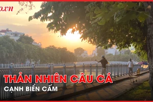 Video: Phớt lờ biển cấm, nhiều người thản nhiên câu cá ở Kênh Nhiêu Lộc – Thị Nghè