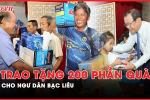 'Cùng ngư dân thắp sáng đèn trên biển': Trao 200 phần quà cho ngư dân Bạc Liêu