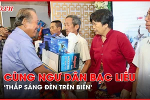 Chương trình 'Cùng ngư dân thắp sáng đèn trên biển' đến với Bạc Liêu