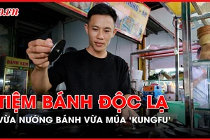 Độc lạ chủ tiệm bánh vừa nướng bánh vừa ‘múa Kungfu’ ở TP.HCM