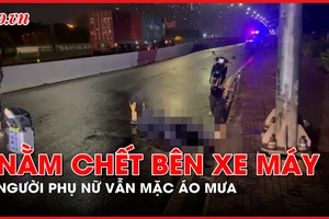 Một phụ nữ tử vong ở chân cầu Sài Gòn, bên cạnh chiếc xe máy