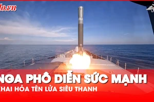 Khoảnh khắc Nga phô diễn sức mạnh: Khai hỏa tên lửa siêu thanh