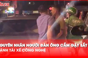 Video: Truy tìm người đàn ông cầm gậy sắt đánh bể nón bảo hiểm tài xế công nghệ