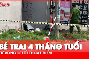 Video: Bé trai 4 tháng tuổi tử vong ở lối thoát hiểm