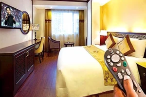 Đúng sai chuyện thu tiền nhạc tivi khách sạn