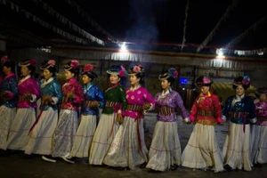 Vén màn bí ẩn ‘nữ nhi quốc’ cuối cùng của Trung Quốc