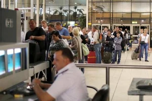 Nga điều 44 máy bay tới Ai Cập đón công dân về nước