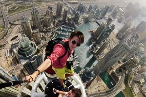 Những pha chụp ảnh tự sướng chết chóc năm 2015