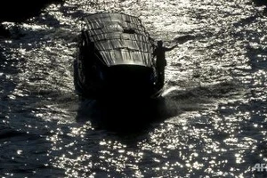 Nổ động cơ tàu chở khách ở Thái Lan, 50 người bị thương