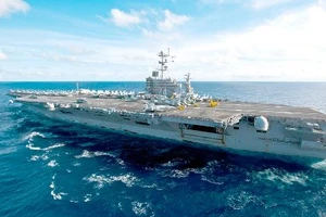 Tàu Trung Quốc đang ở gần tàu sân bay Mỹ ở biển Đông