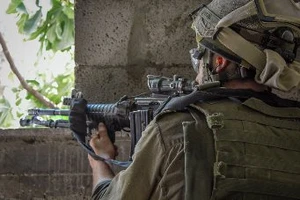 Binh lính Israel bị cáo buộc cố ý bắn xác người Palestine