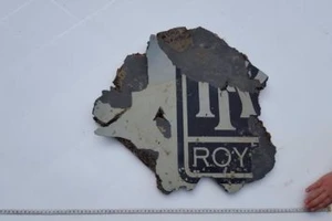 Mảnh vỡ nghi của MH370 xuất hiện ở Nam Phi