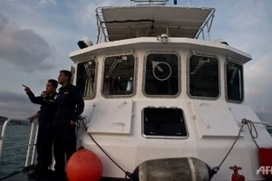 Gần 100 tàu Trung Quốc tràn vào biển Malaysia