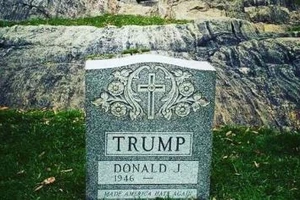 Xuất hiện bia mộ của Donald Trump giữa Công viên New York