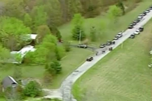 Mỹ: Xả súng kiểu hành quyết làm 8 người chết