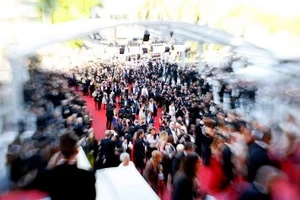 Liên hoan phim Cannes: Cơ hội để gái 'bán hoa' kiếm bộn tiền