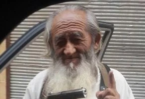 IS tung ảnh 'lão chiến binh' người Trung Quốc