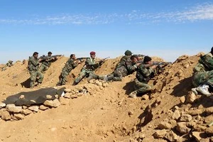 Quân chính phủ Syria ráo riết chạy đua, tái chiếm Raqqa