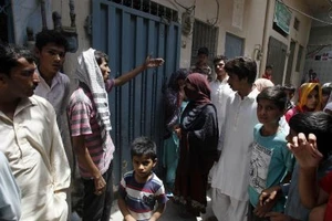 Con gái bị mẹ đẻ thiêu sống vì tự ý kết hôn