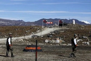 Quân đội Ấn Độ và Trung Quốc liên tiếp đụng độ tại biên giới