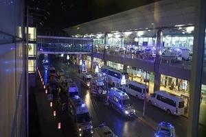 Thổ Nhĩ Kỳ nghi IS khủng bố đẫm máu sân bay Istanbul