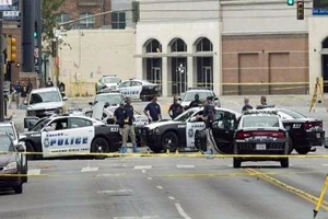 Sở cảnh sát Dallas đóng cửa vì bị đe dọa