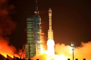 Trạm vũ trụ Trung Quốc mất liên lạc có thể gây họa lớn