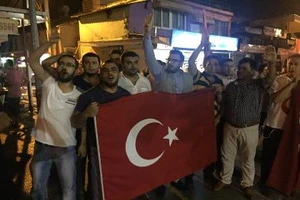 Báo động đảo chính, 7.000 cảnh sát Thổ Nhĩ Kỳ bao vây căn cứ Incirlik