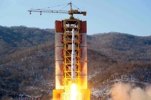 Triều Tiên ‘mộng’ cắm cờ lên mặt trăng vào 10 năm tới