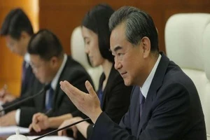 Ngoại trưởng Trung Quốc hoãn thăm Nhật vì tranh chấp lãnh thổ