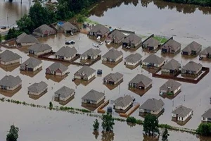 Ấn Độ ngập lụt kinh hoàng, hơn 300 người chết