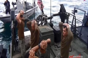 Iran thu giữ hàng ngàn tài liệu 'mật' từ thủy thủ Mỹ