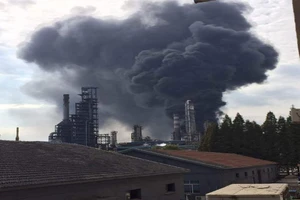 Nổ lớn tại nhà máy lọc dầu Trung Quốc