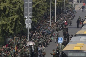 1.000 cựu binh biểu tình trước Bộ Quốc phòng Trung Quốc