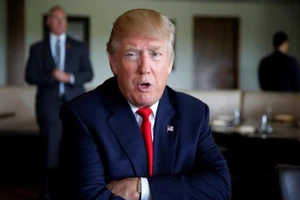 Trump cảnh báo bà Clinton gây ra Thế chiến 3 