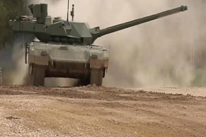 Anh lo sợ trước xe tăng 'khủng' Armata của Nga