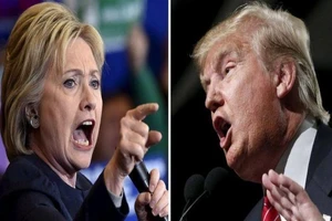 Trump bất ngờ dẫn trước khiến bà Clinton lo sốt vó