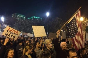 Biểu tình phản đối ông Trump đắc cử tiếp diễn đêm thứ 3