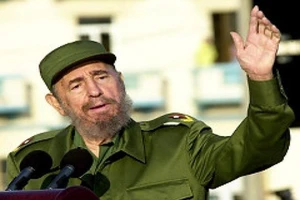 Cựu Chủ tịch Cuba Fidel Castro qua đời ở tuổi 90