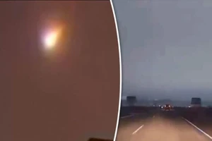 Ngỡ ngàng thiên thạch phát nổ biến đêm thành ngày