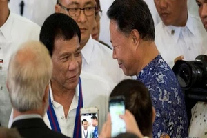 Trung Quốc muốn tặng Philippines 14 triệu USD vũ khí 